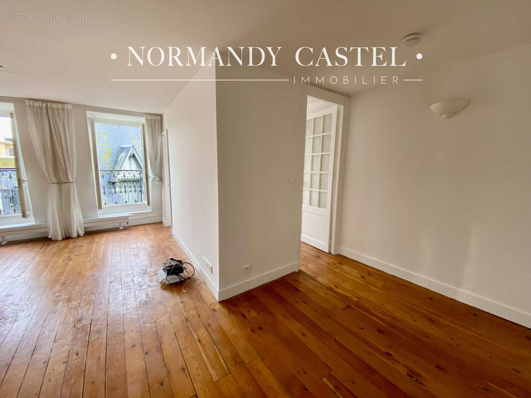 Appartement à TROUVILLE-SUR-MER