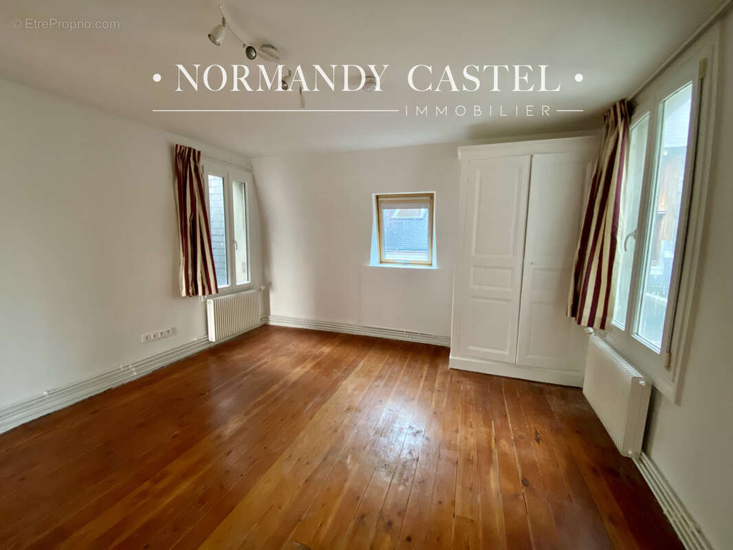 Appartement à TROUVILLE-SUR-MER