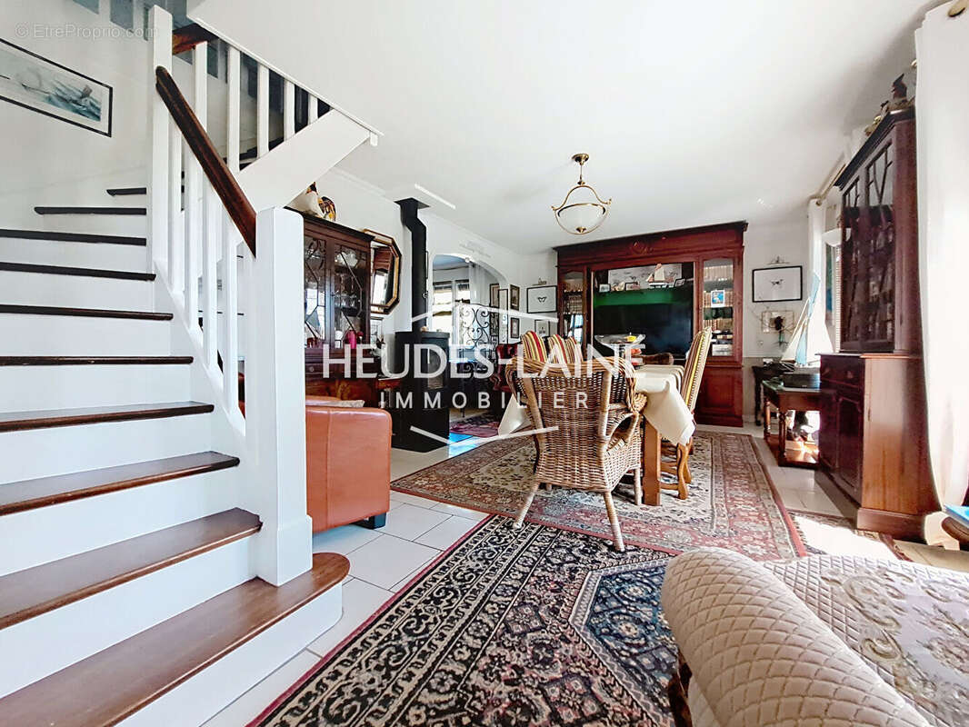 Maison à SAINT-PAIR-SUR-MER