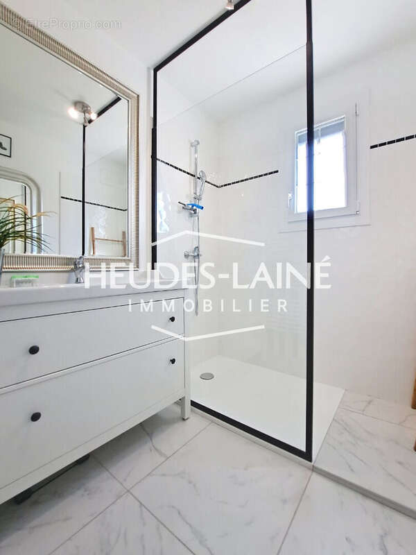 Maison à SAINT-PAIR-SUR-MER