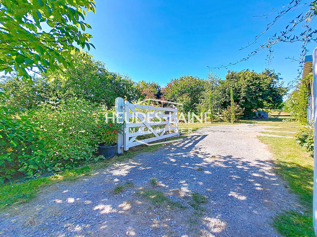 Maison à SAINT-PAIR-SUR-MER