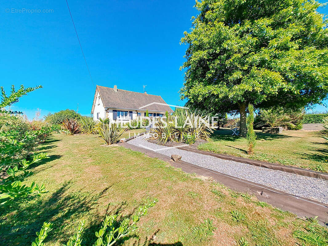 Maison à SAINT-PAIR-SUR-MER