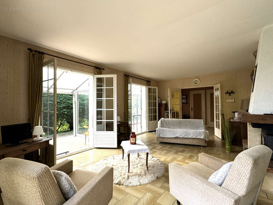 Maison à SAINT-CYR-AU-MONT-D&#039;OR