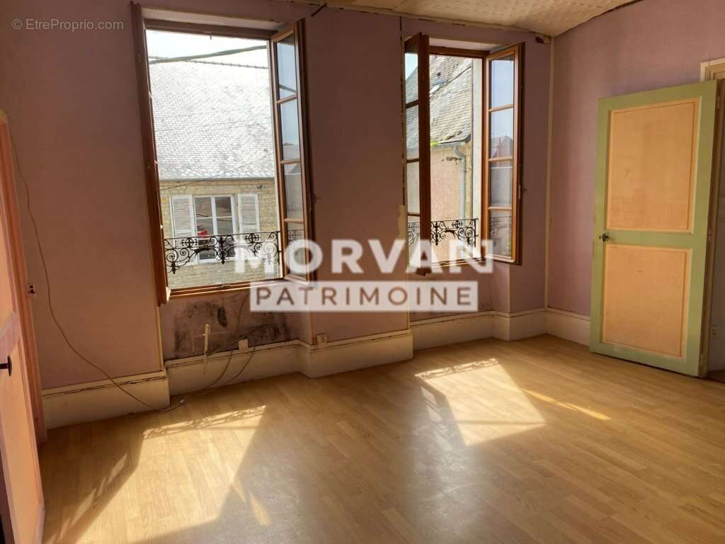 Maison à SAINT-SAULGE