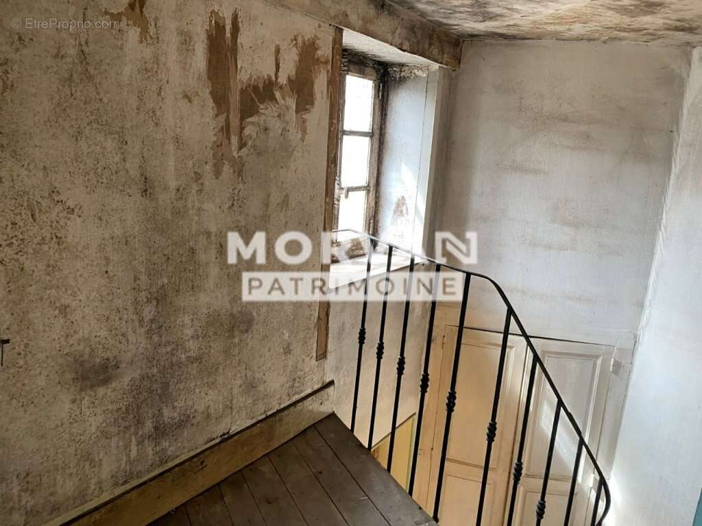 Maison à SAINT-SAULGE