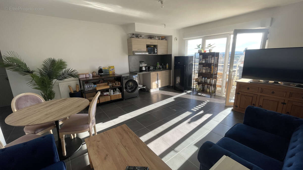 Appartement à JUVIGNAC