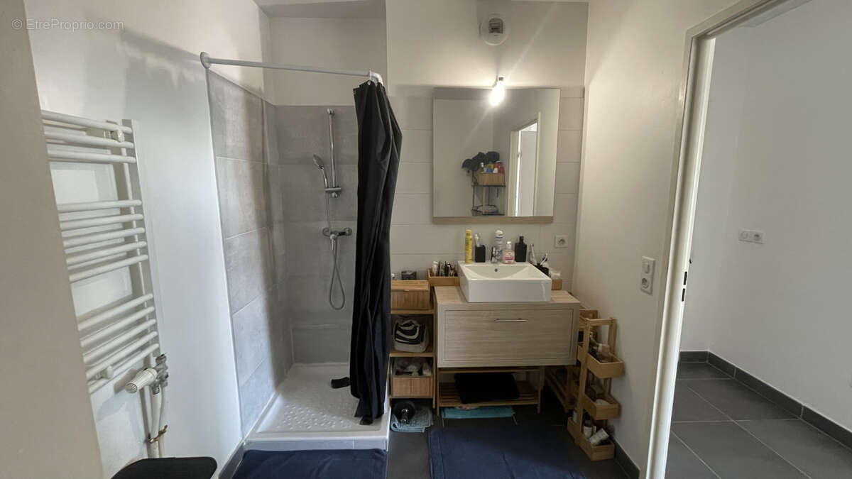 Appartement à JUVIGNAC