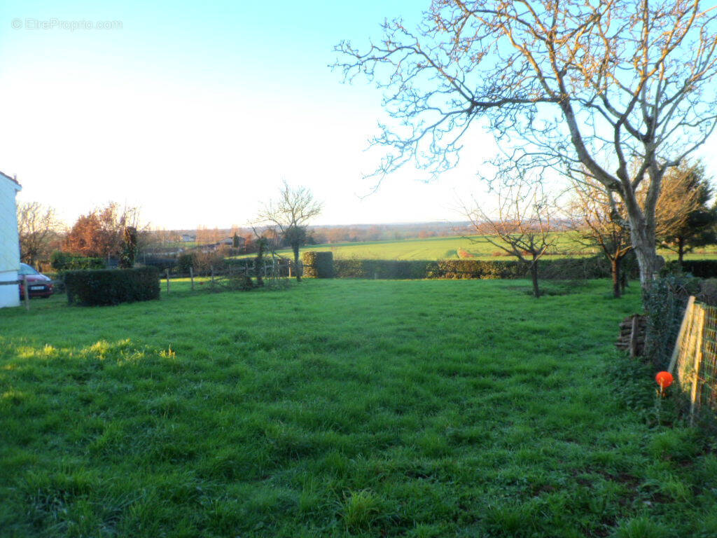 Terrain à POUZAUGES