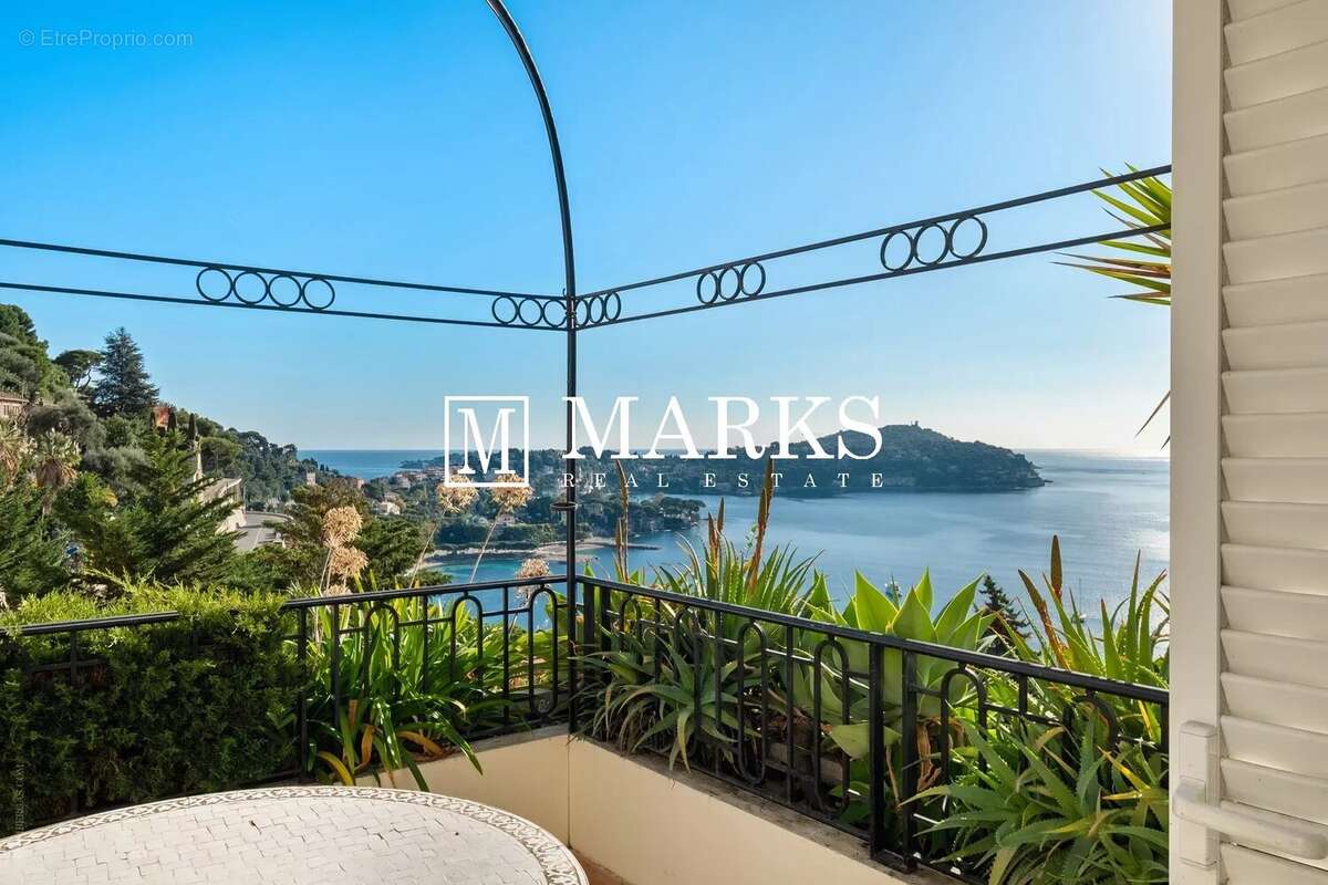 Appartement à VILLEFRANCHE-SUR-MER
