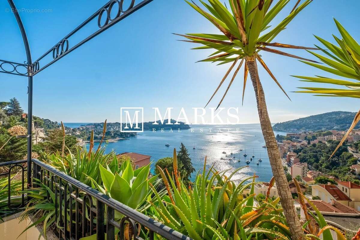 Appartement à VILLEFRANCHE-SUR-MER