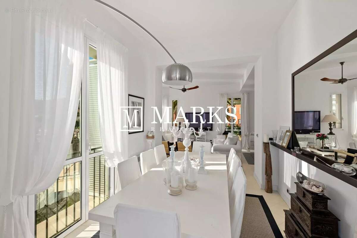 Appartement à VILLEFRANCHE-SUR-MER