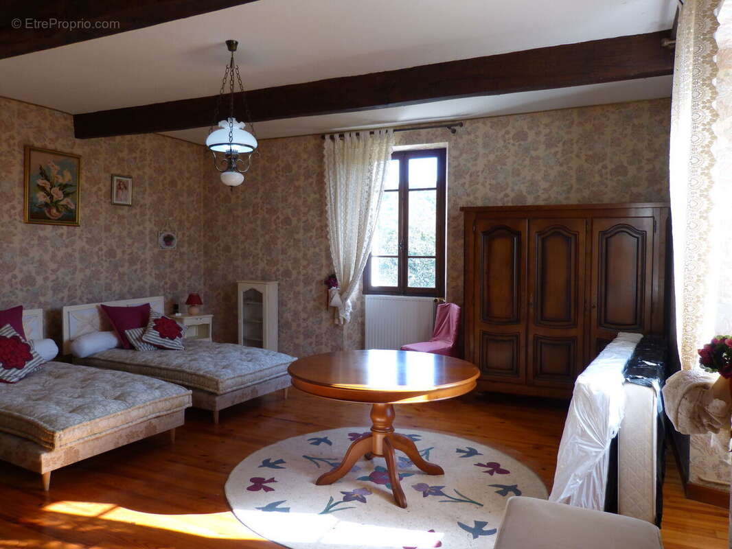 m chambre 1 - Maison à BARCUGNAN