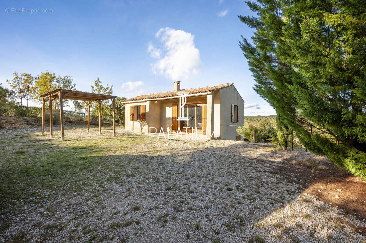 Maison à ESPARRON-DE-VERDON