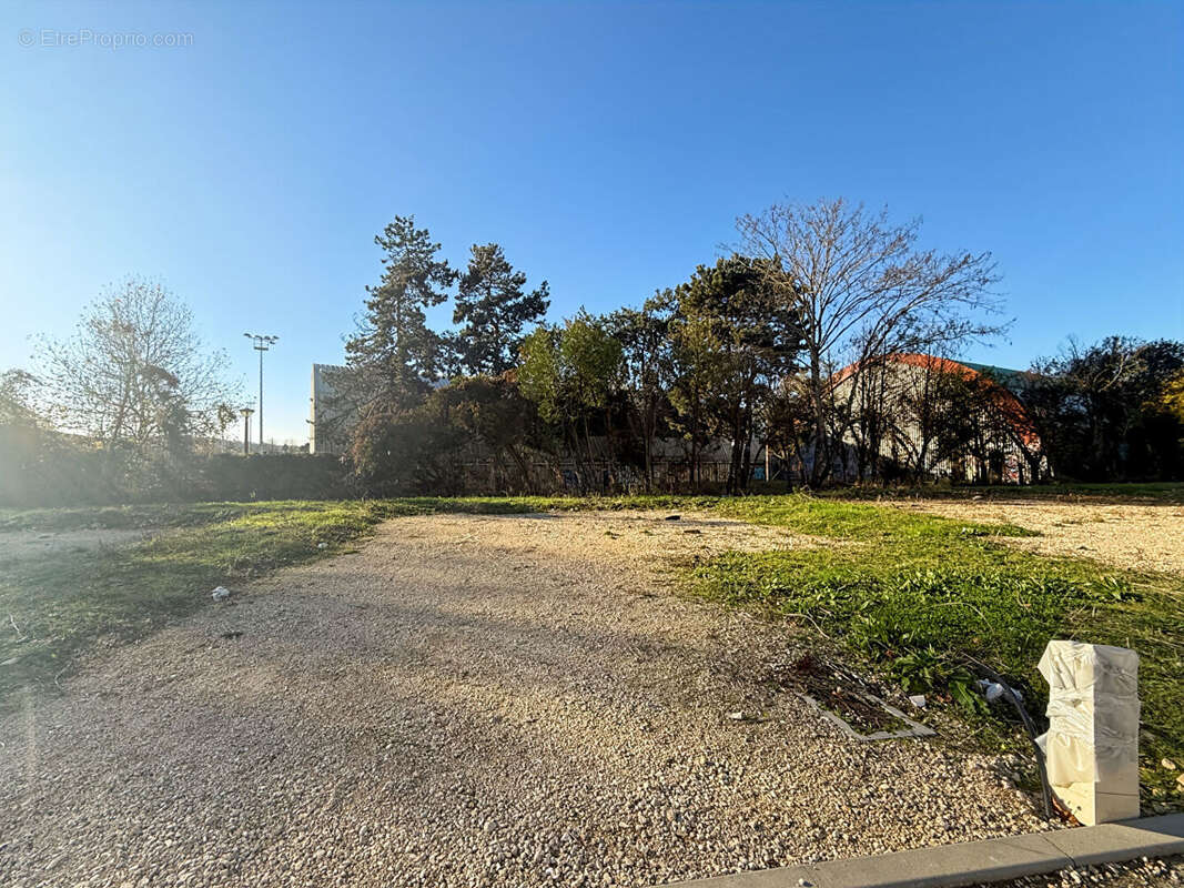 Terrain à PALAISEAU