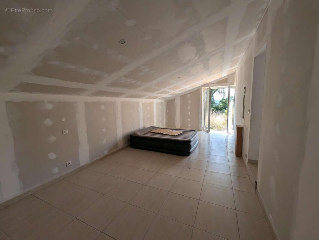 Chambre RDC - Maison à LANGONNET