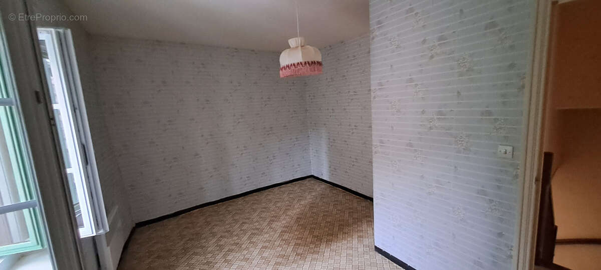 Maison à USCLAS-DU-BOSC