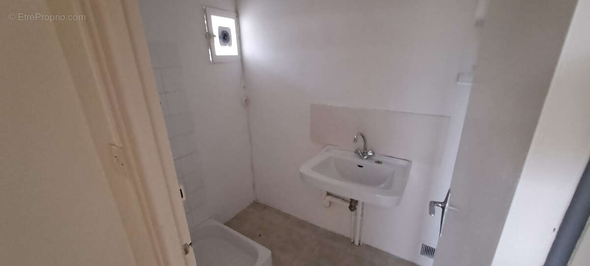 Maison à USCLAS-DU-BOSC