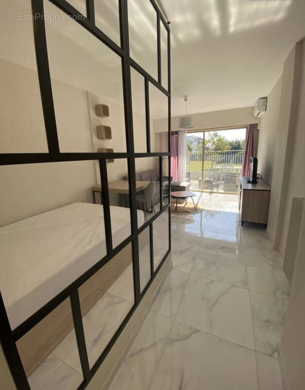 Appartement à LE CANNET