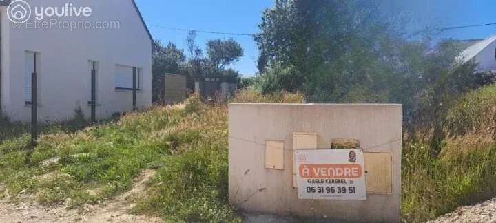 Terrain à PLOUGONVELIN