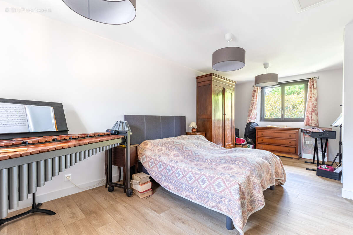 Maison à CABANAC-ET-VILLAGRAINS