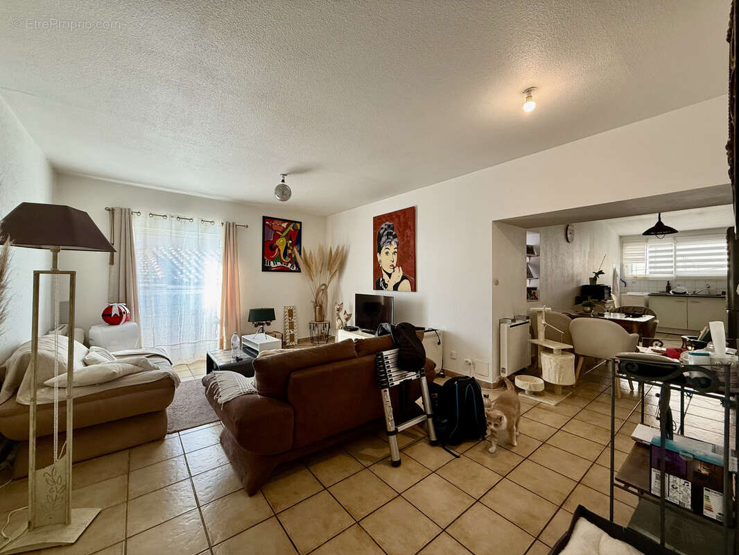 Appartement à SAINT-THIBERY