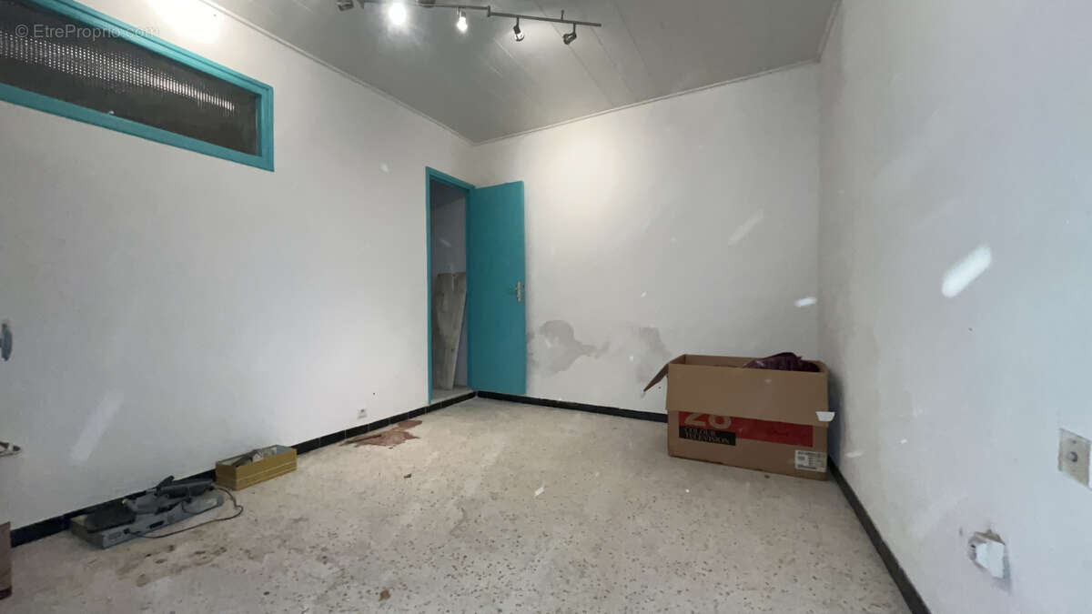 Maison à RIBAUTE-LES-TAVERNES