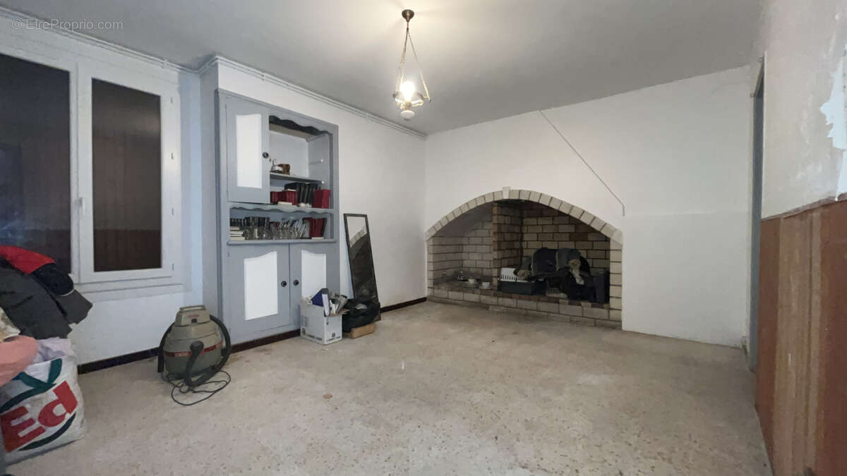 Maison à RIBAUTE-LES-TAVERNES