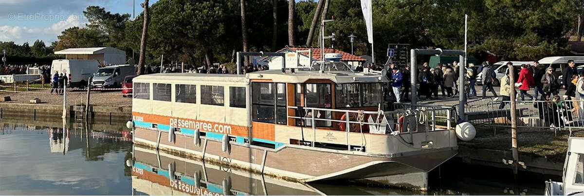 Commerce à ANDERNOS-LES-BAINS