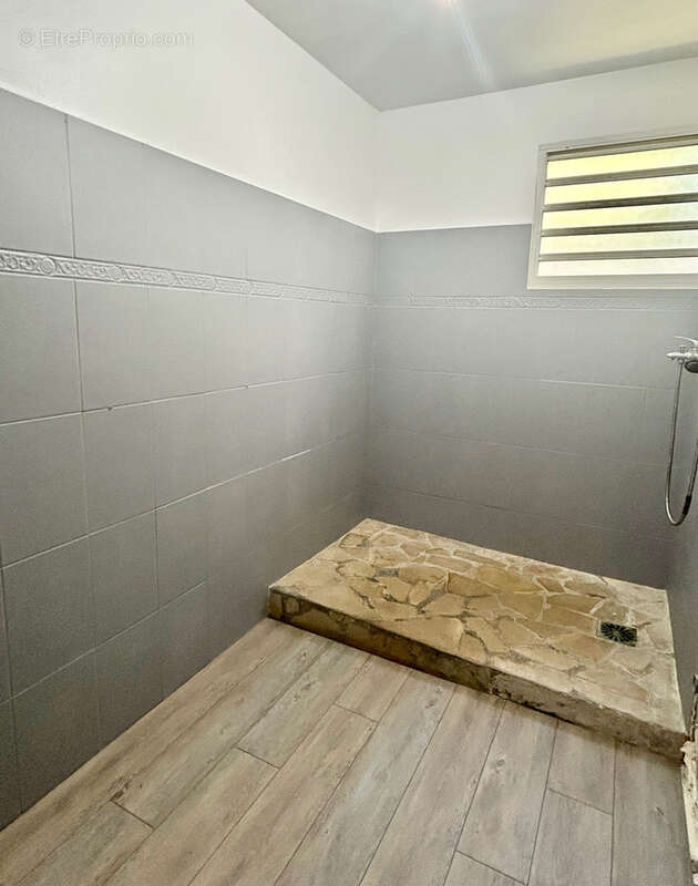 Maison à BAIE-MAHAULT