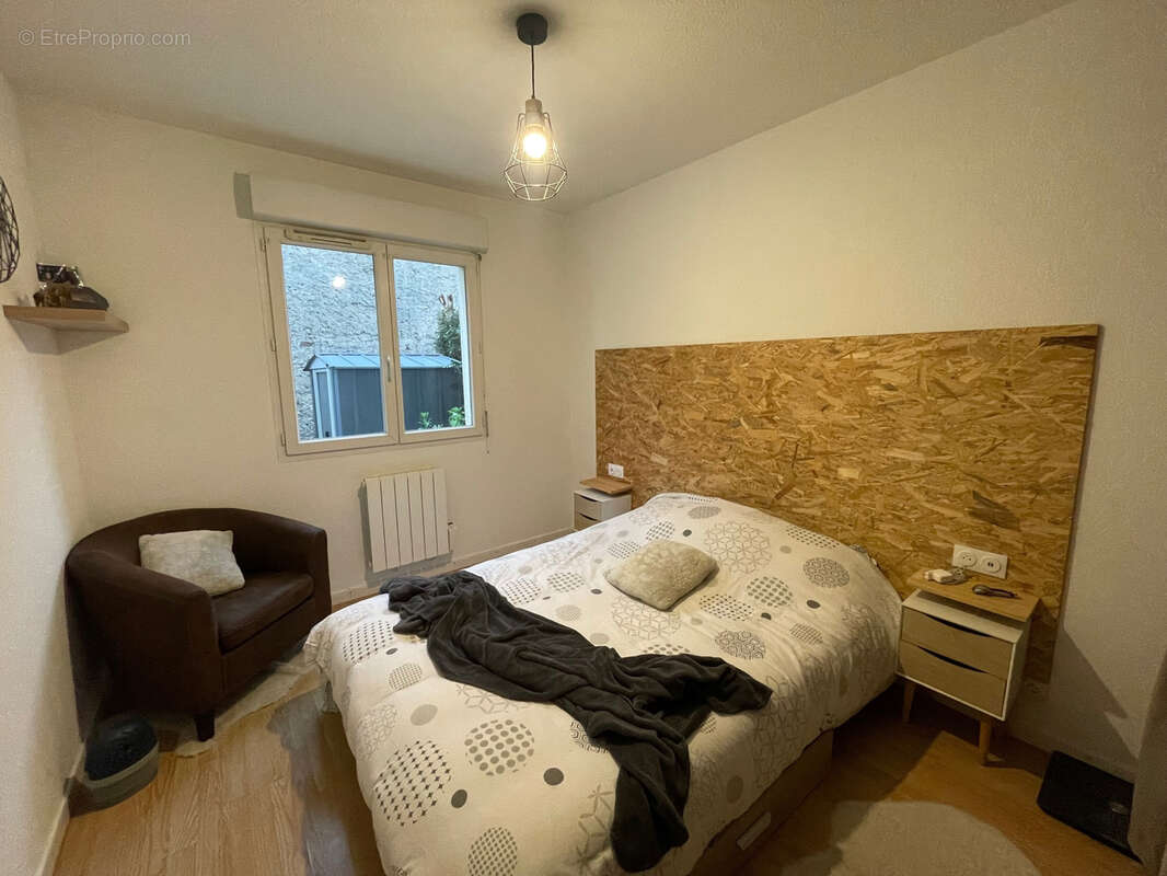 Appartement à SALLES