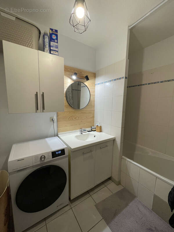 Appartement à SALLES