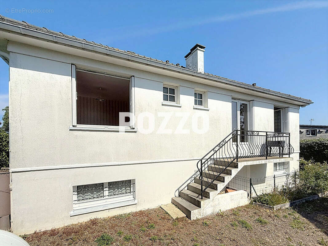 Maison à SAINT-PAIR-SUR-MER
