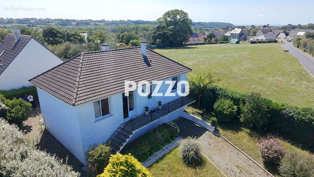 Maison à SAINT-PAIR-SUR-MER