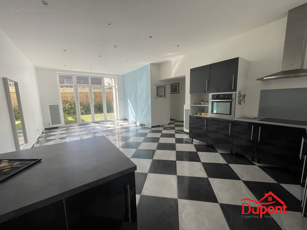 Maison à SAINT-QUENTIN