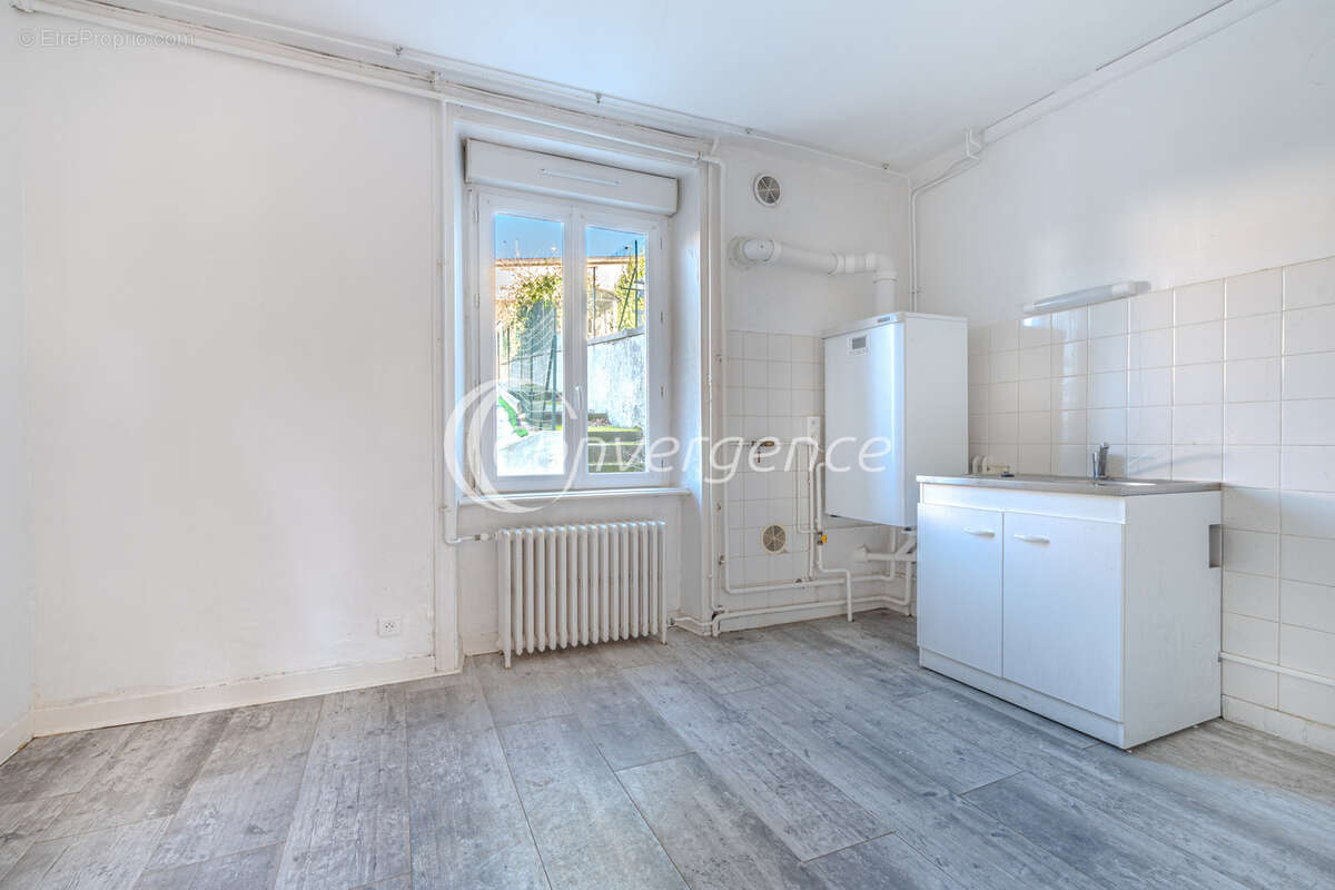 Maison à SAINT-JUNIEN