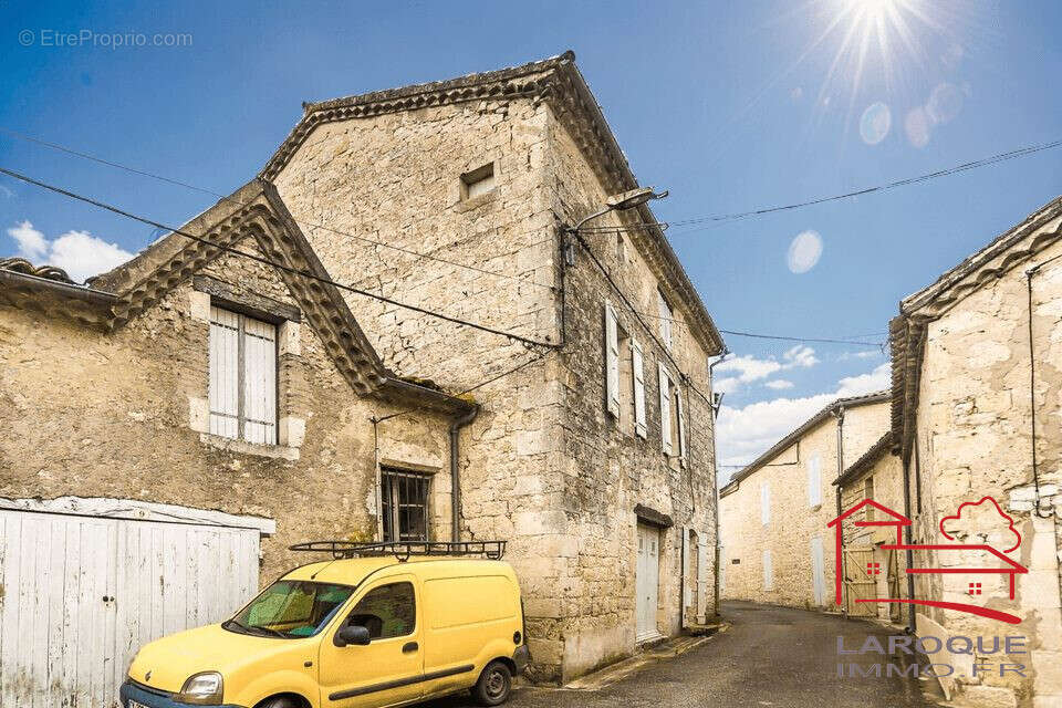 Maison à LAROQUE-TIMBAUT