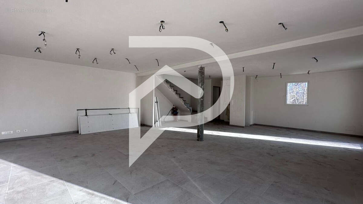 Maison à ALLEMAGNE-EN-PROVENCE