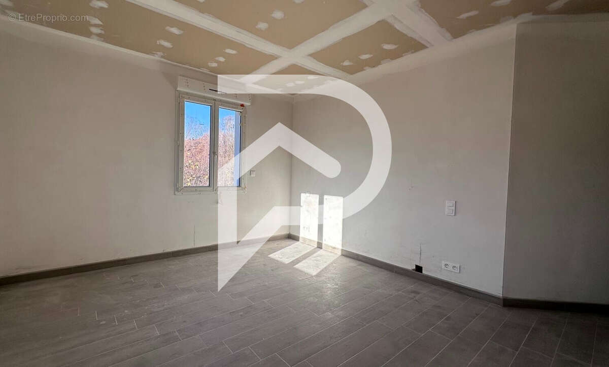 Maison à ALLEMAGNE-EN-PROVENCE