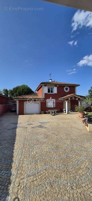 Maison à MESSIMY-SUR-SAONE