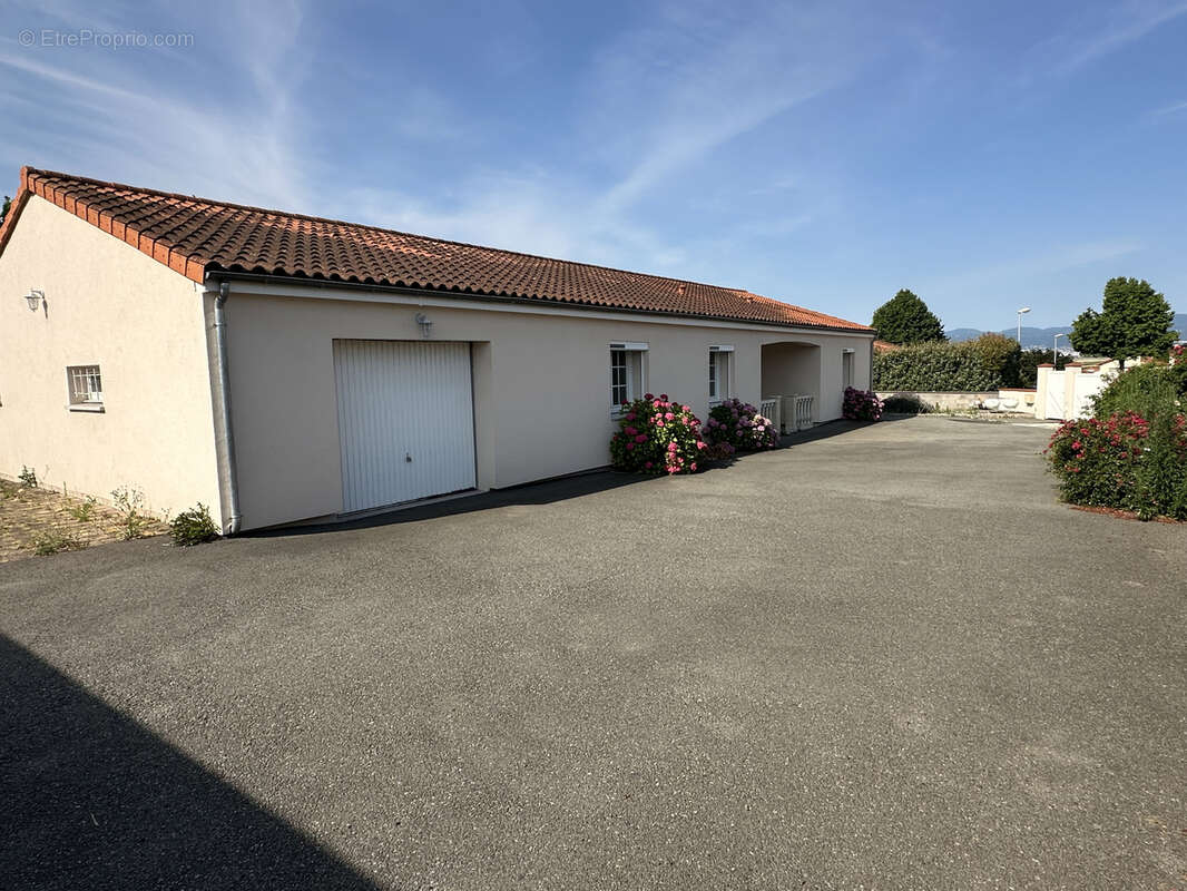 Maison à PONT-DU-CHATEAU