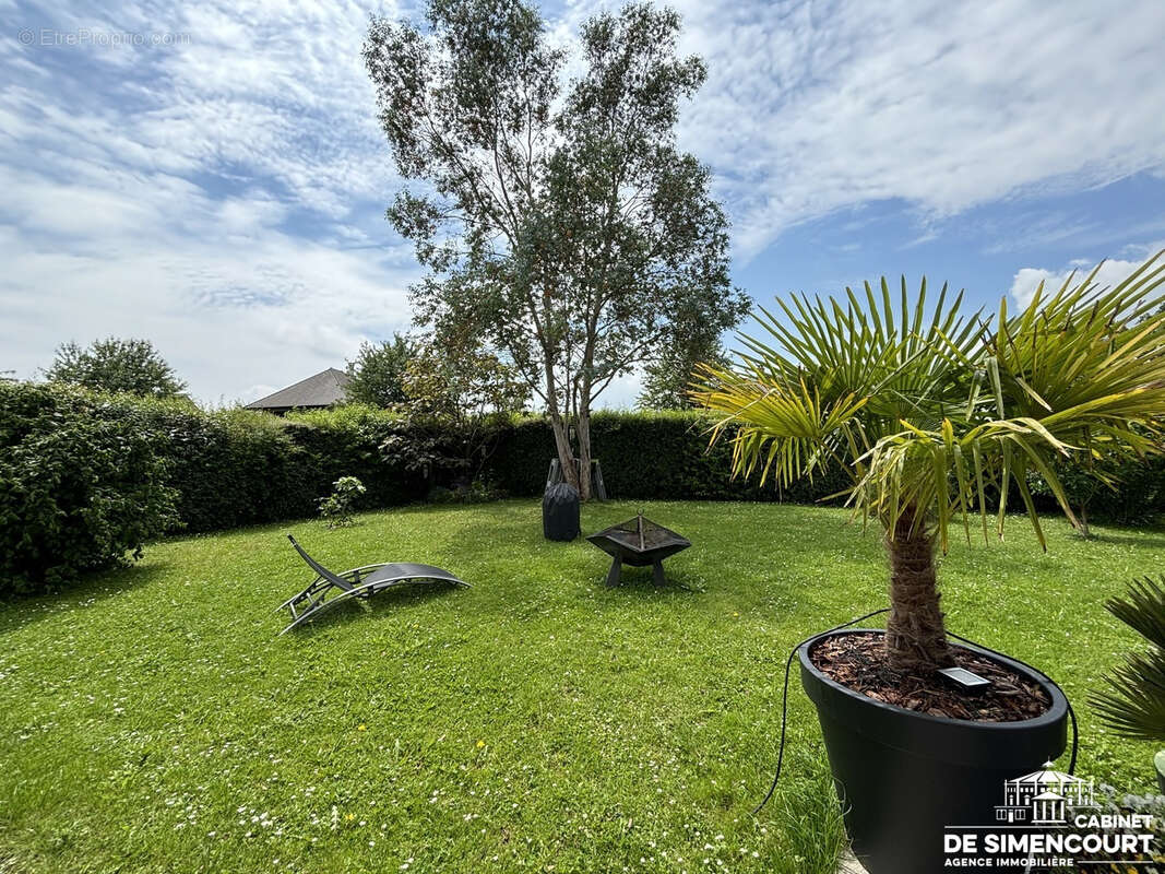 Maison à BLANGY-TRONVILLE