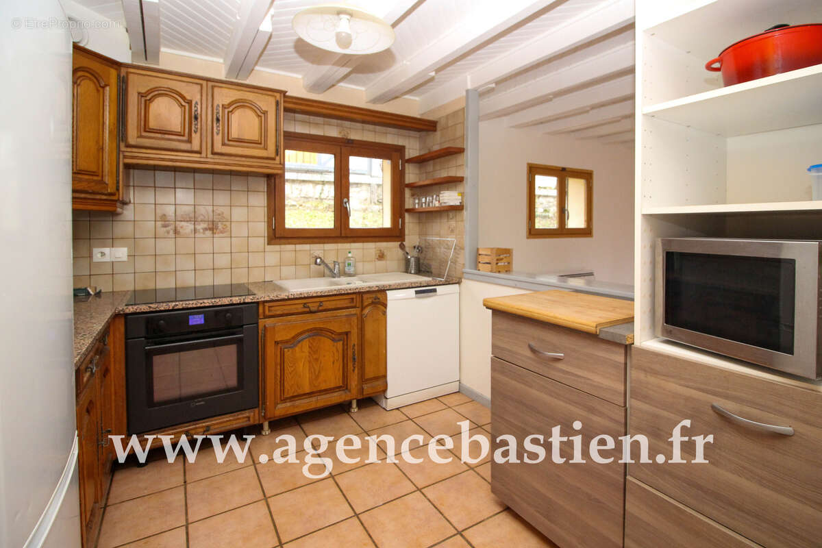 Maison à DIVONNE-LES-BAINS