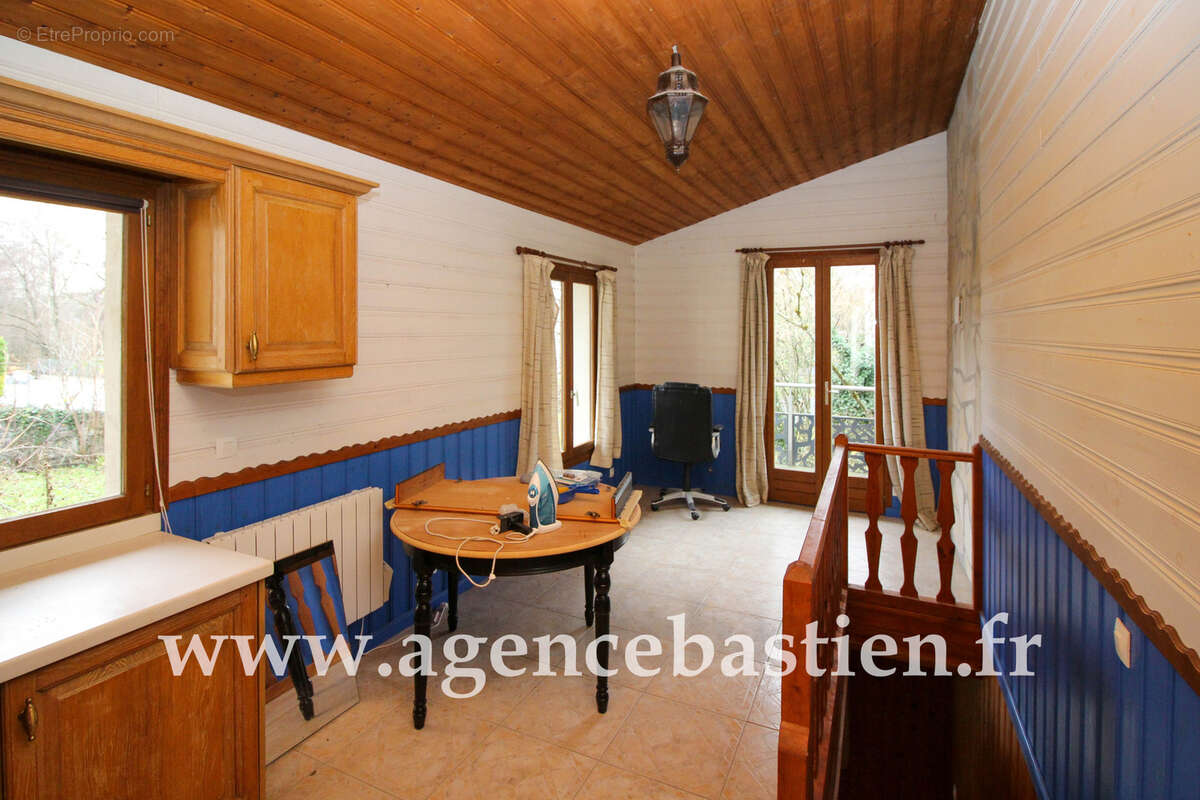 Maison à DIVONNE-LES-BAINS