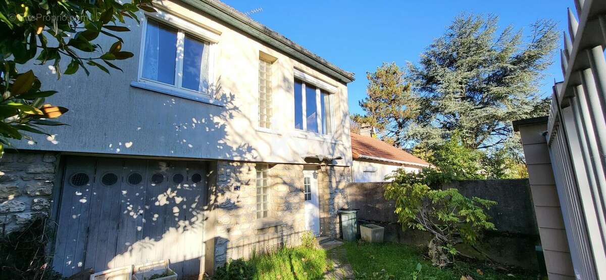 Maison à LE PLESSIS-ROBINSON