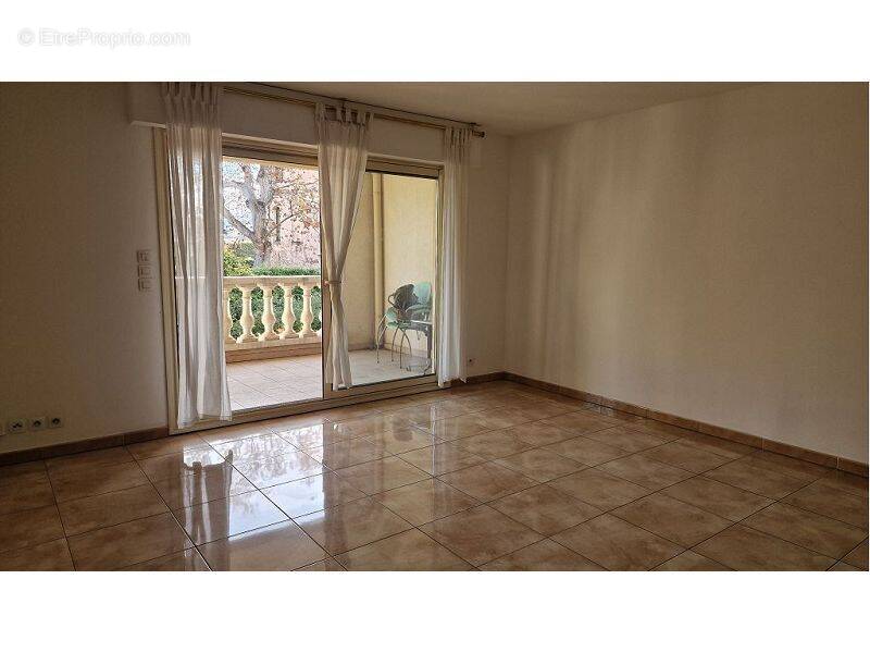 Appartement à LA VALETTE-DU-VAR