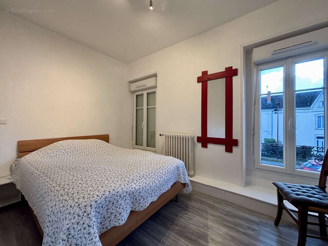 Appartement à LENCLOITRE