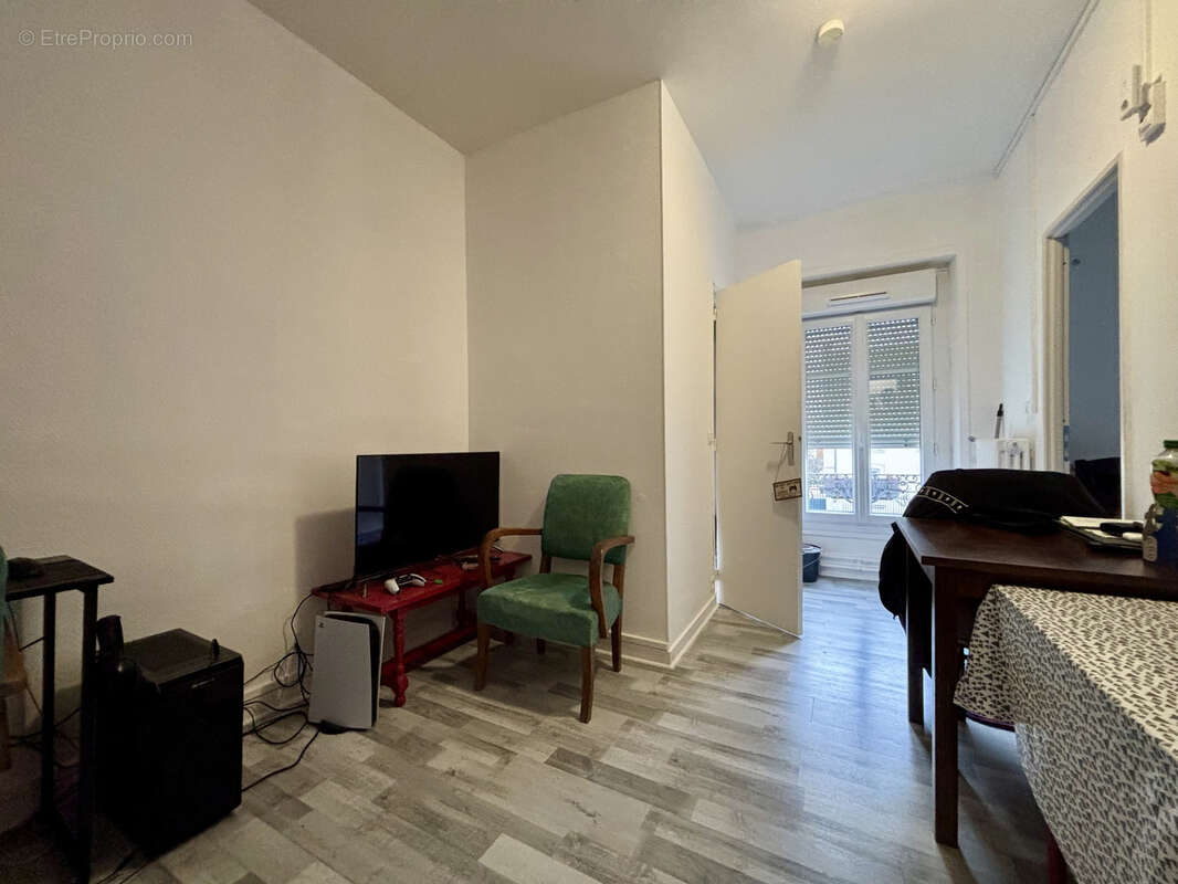 Appartement à LENCLOITRE