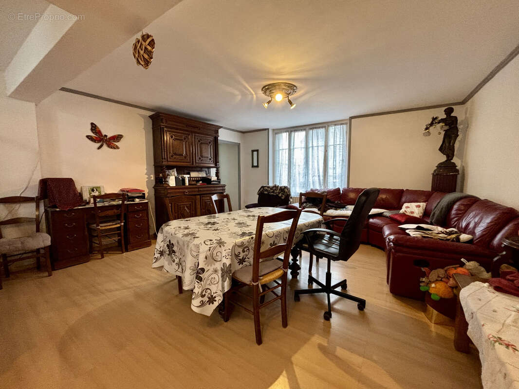 Appartement à LENCLOITRE