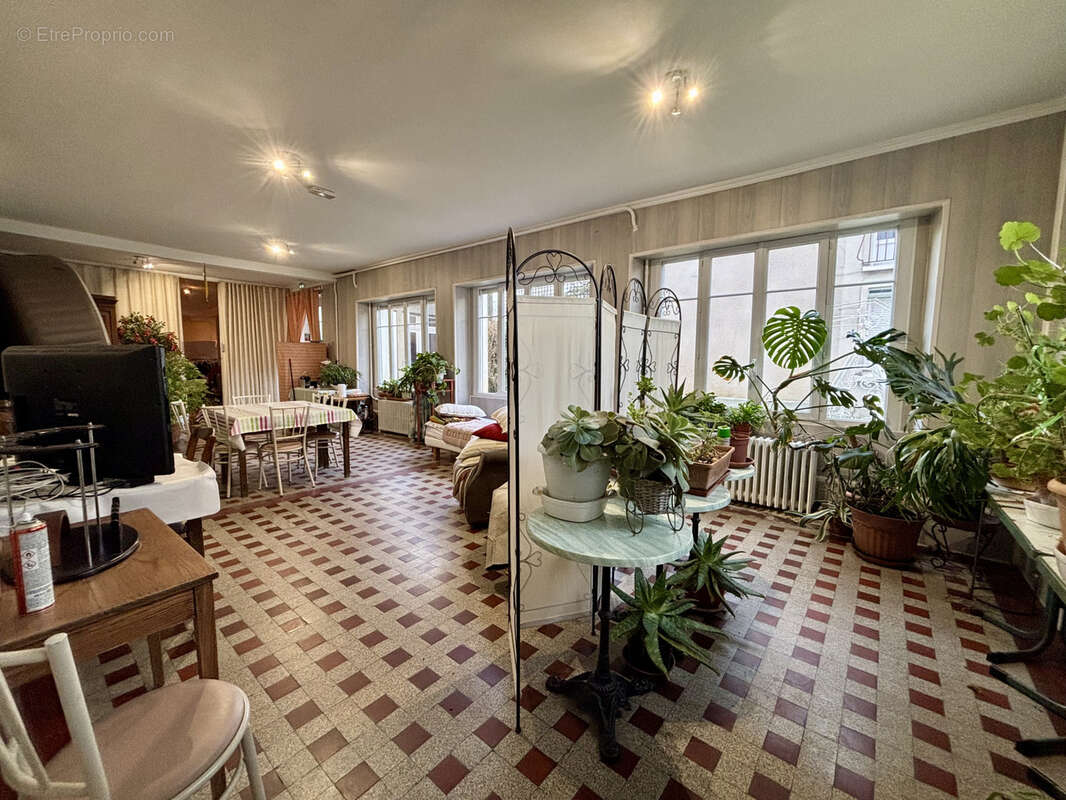 Appartement à LENCLOITRE