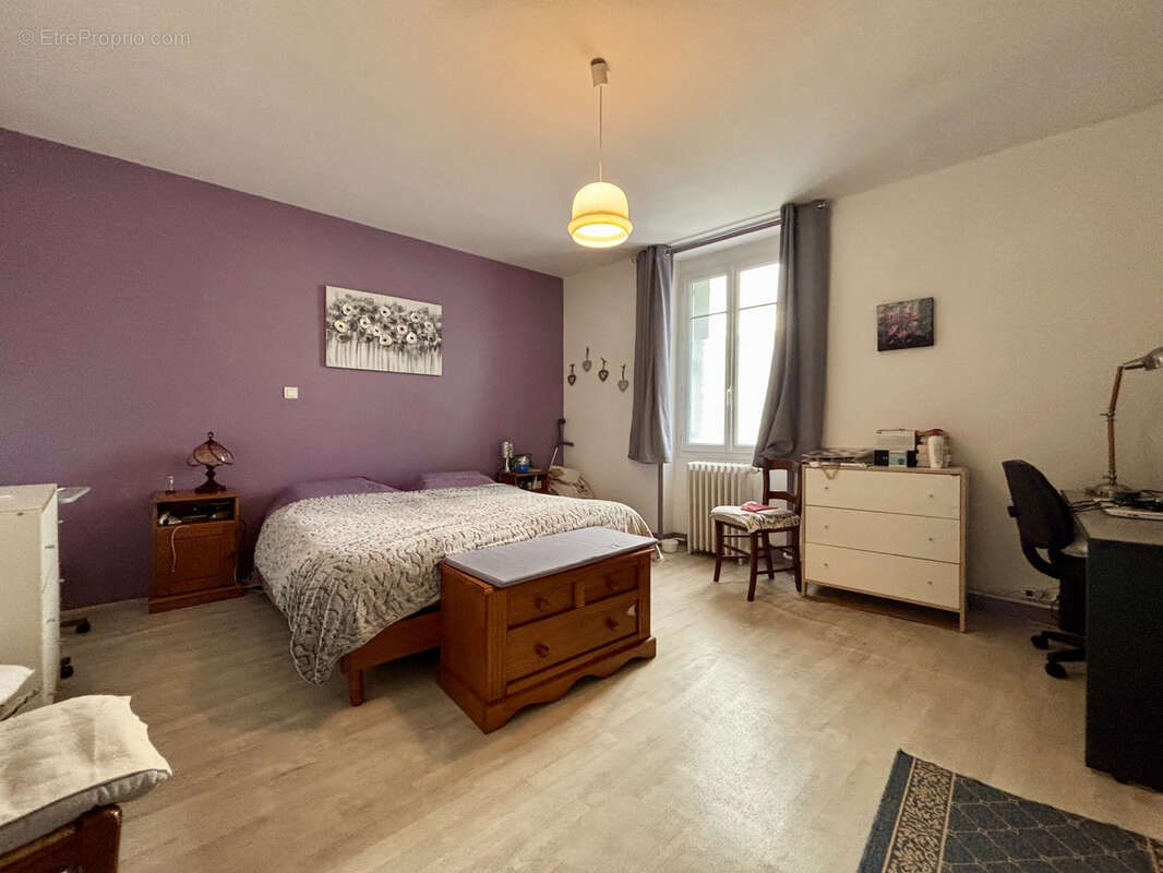 Appartement à LENCLOITRE